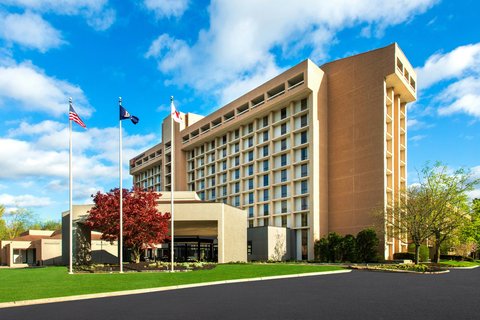 Westchester Marriott — Hotels & Accommodation in White Plains