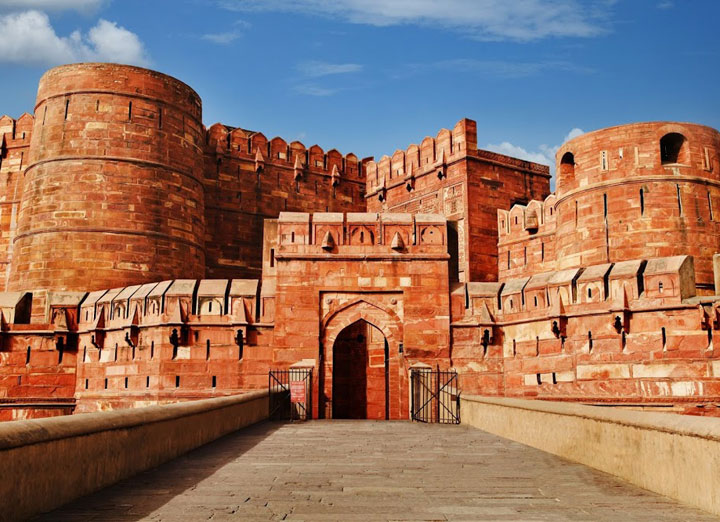 Agra Fort — Tourist Attractions in Agra