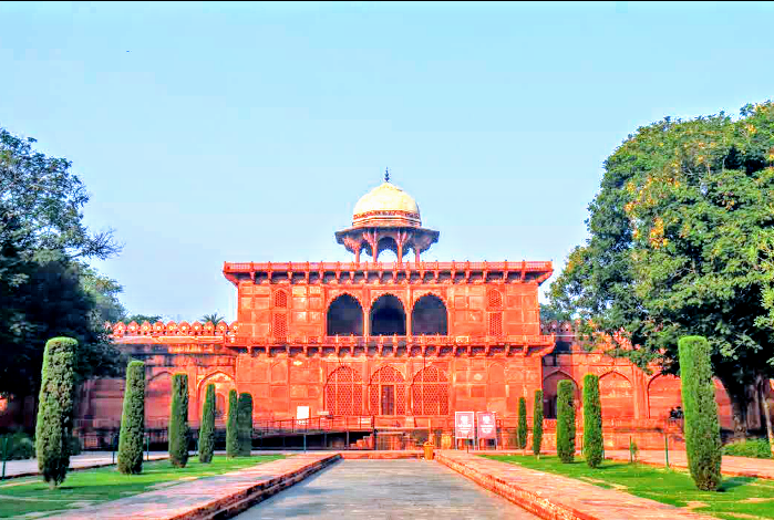 Taj Museum Agra — Art & Museums in Agra