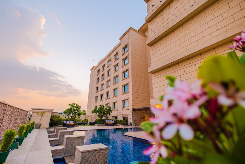 Holiday Inn Agra Mg Road, an IHG Hotel — Hotels & Accommodation in Agra