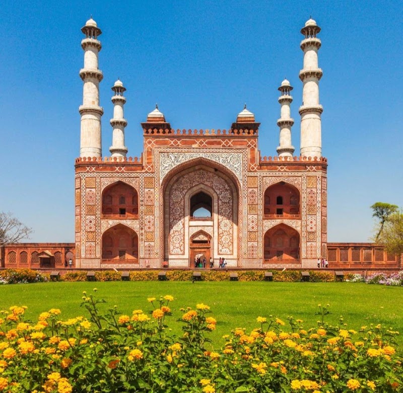 Sikandra Fort — Tourist Attractions in Agra