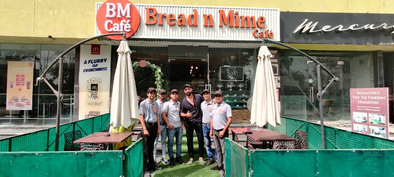 Bread n Mime Café — Coffee & Cafés in Agra