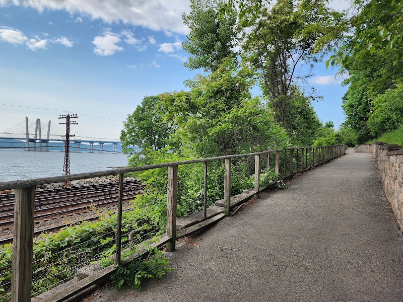Tarrytown Riverwalk — Best Neighborhoods in Tarrytown