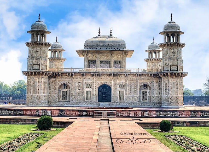 Itmad-ud-Daula — Photo Spots & Viewpoints in Agra
