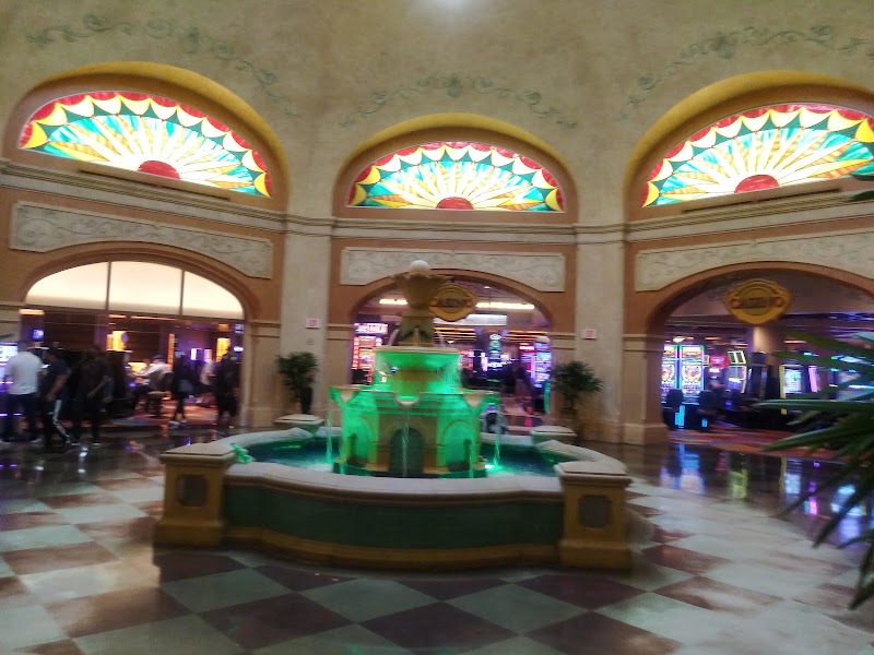 The Quarter at Tropicana — Shopping in Atlantic City