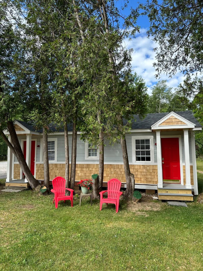 Saratoga Cabins — Hotels & Accommodation in Saratoga Springs