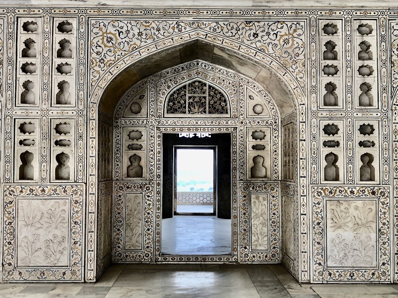 Shahi Burj — Tourist Attractions in Agra